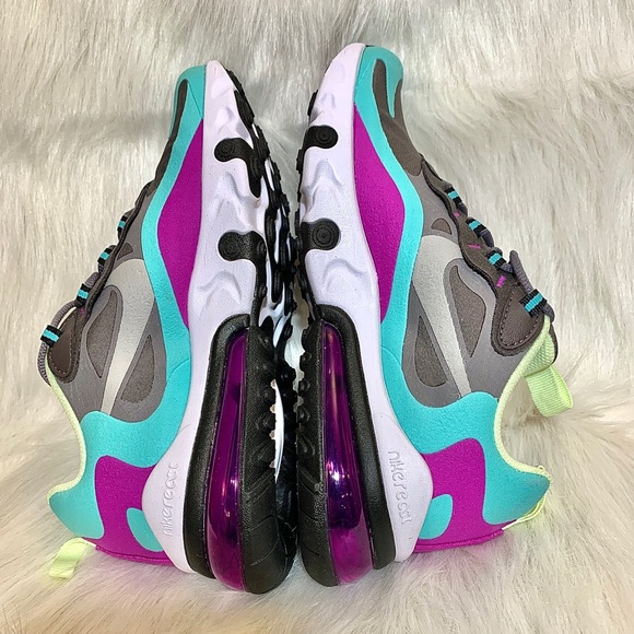NEW! Nike Air Max React 270 NEW! - Picture 4 of 7